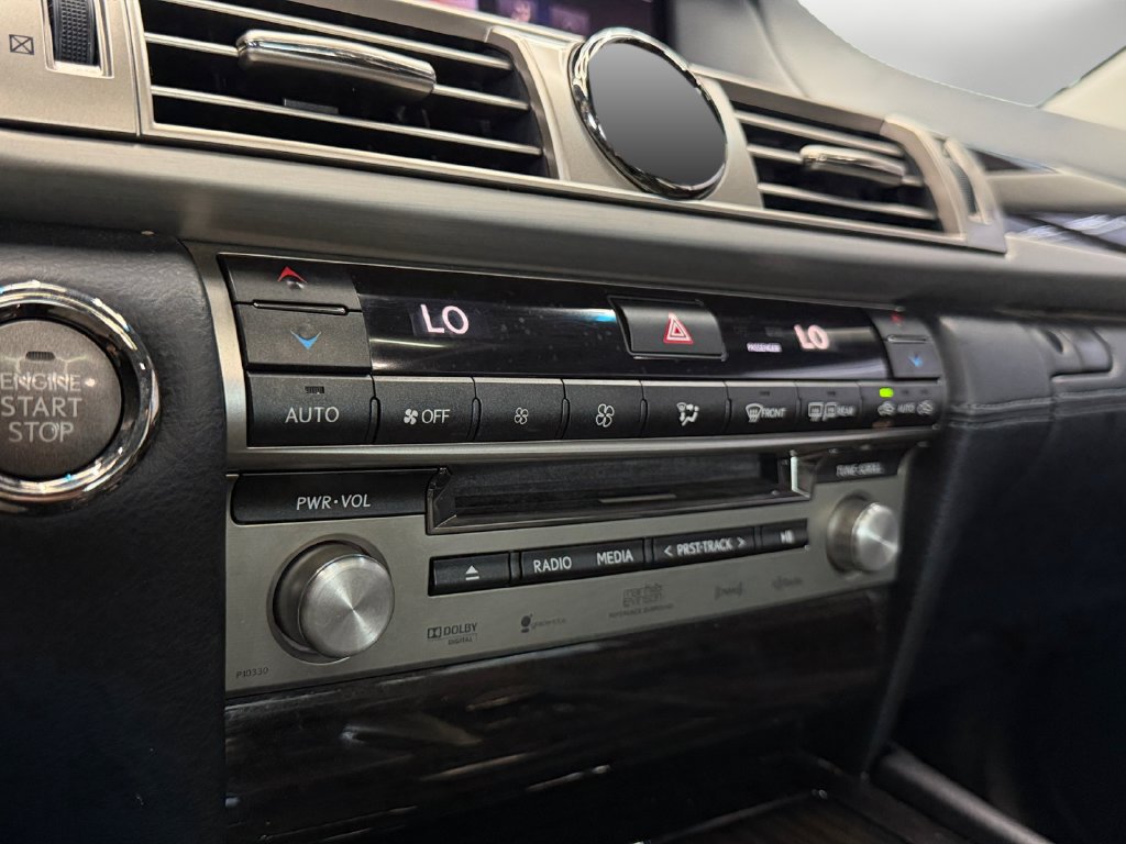 Used 2013 Lexus LS 460 w/ Comfort Pkg RWD image 24