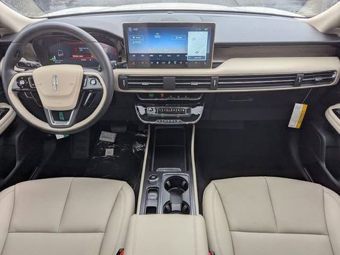 New 2025 Lincoln Corsair Grand Touring image 13