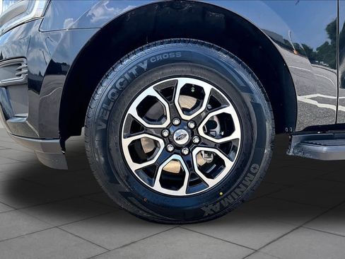 Used 2024 Ford Expedition Max XLT RWD image 11