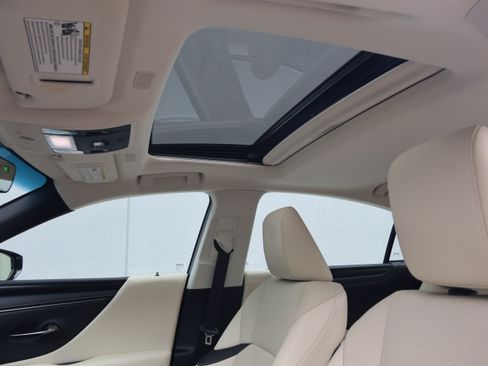 Used 2022 Lexus ES 350 w/ Premium Package FWD image 28