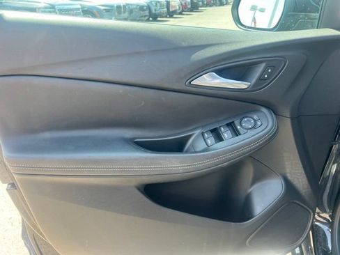 Used 2020 Buick Encore GX Select w/ Sport Touring Package FWD image 17