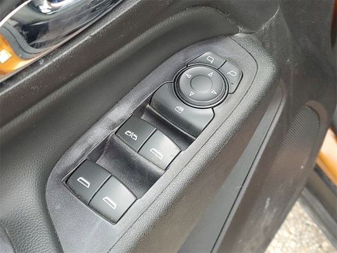 Used 2018 Chevrolet Equinox LT image 76