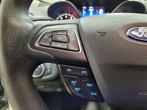 Used 2019 Ford Escape SE image 30