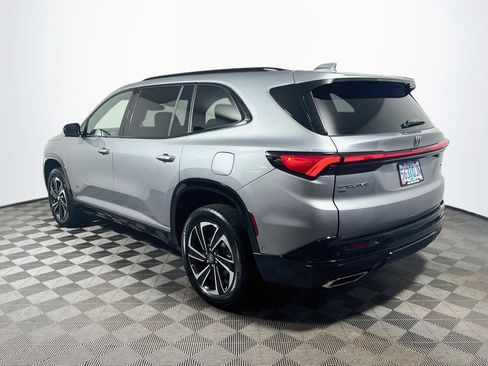 Used 2025 Buick Enclave Sport Touring w/ Super Cruise Package AWD/4WD image 5