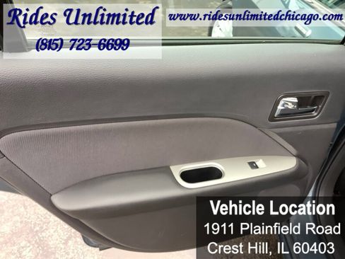 Used 2011 Ford Fusion Base image 21