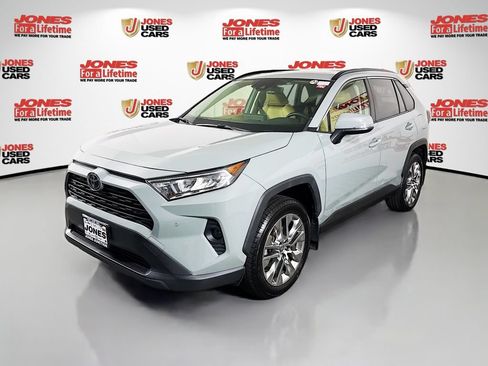 Certified 2021 Toyota RAV4 XLE Premium AWD/4WD image 12