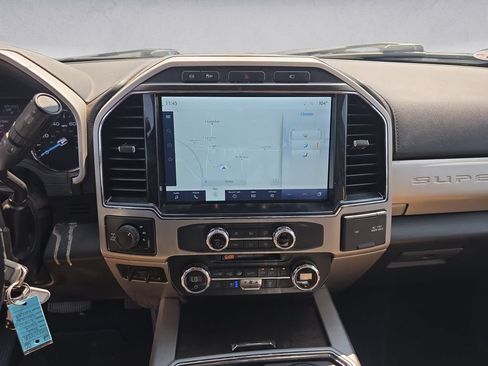 Used 2022 Ford F350 Lariat w/ Lariat Value Package AWD/4WD image 11