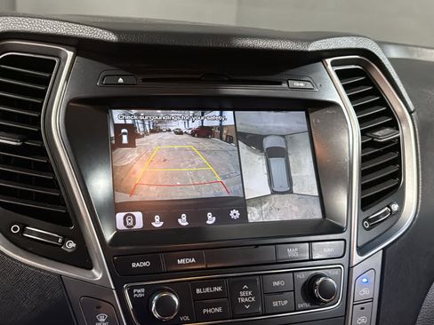 Used 2017 Hyundai Santa Fe Limited AWD/4WD image 16