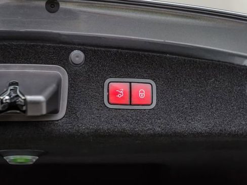 Used 2017 Mercedes-Benz S 550 4MATIC Sedan image 12