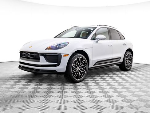 New 2026 Porsche Macan image 1