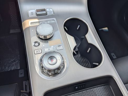 Used 2026 Genesis GV70 2.5T Advanced image 22