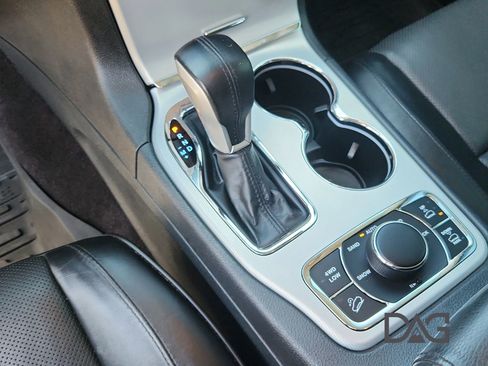 Used 2018 Jeep Grand Cherokee Summit w/ Platinum Series Group image 29