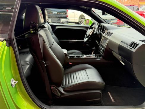 Used 2011 Dodge Challenger R/T RWD image 19
