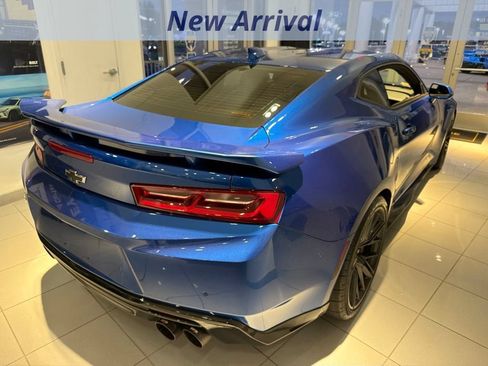 Used 2018 Chevrolet Camaro ZL1 w/ LPO, ZL1 Protection Package RWD image 8