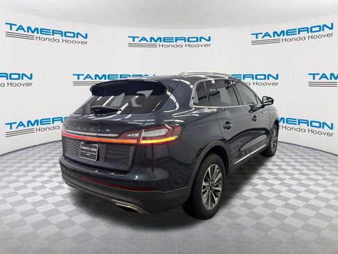 Used 2022 Lincoln Nautilus FWD w/ Premium Package image 5