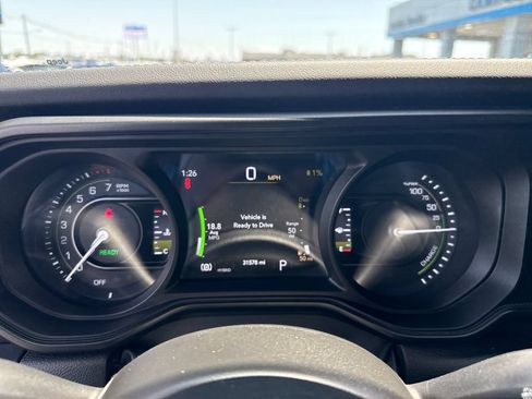 Used 2024 Jeep Wrangler High Altitude AWD/4WD image 18