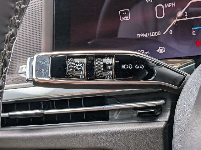Certified 2025 Cadillac Escalade Premium Luxury AWD/4WD image 30