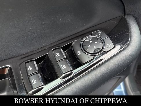 Used 2019 Ford Edge SEL w/ Equipment Group 201A AWD/4WD image 9