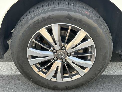 Used 2020 Nissan Pathfinder SL image 61