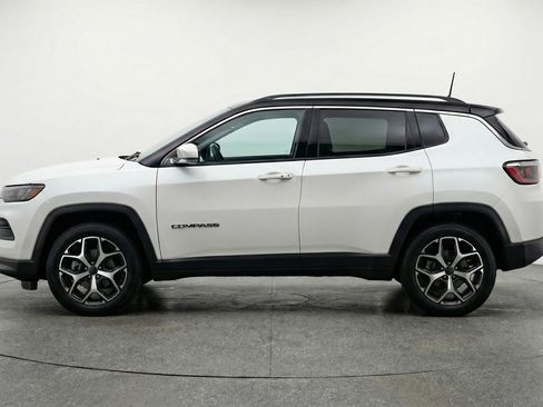 Used 2025 Jeep Compass Limited AWD/4WD image 5