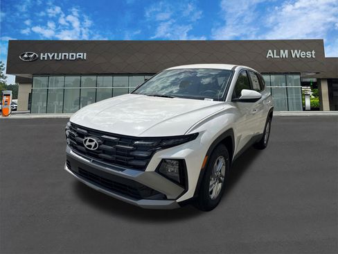 New 2026 Hyundai Tucson SE FWD image 1