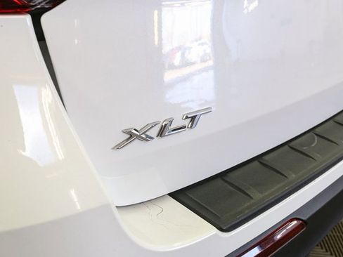 Used 2022 Ford Explorer XLT image 9