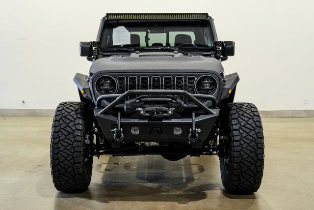 Used 2025 Jeep Gladiator Rubicon w/ Safety Group AWD/4WD image 2