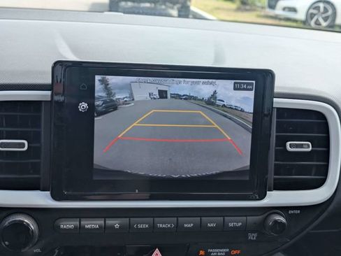 Used 2023 Hyundai Venue Limited w/ Cargo Package FWD image 20