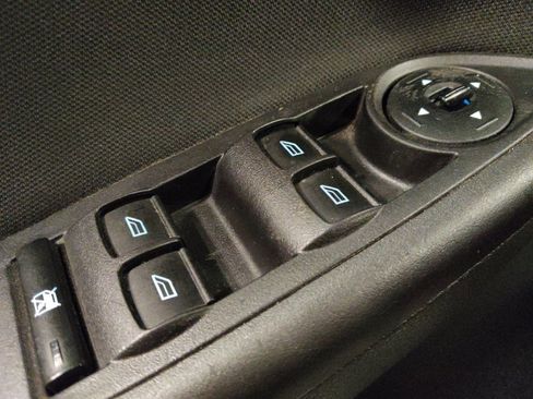 Used 2018 Ford Focus SE image 27