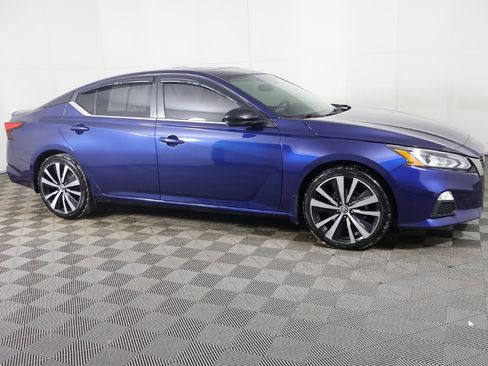Used 2022 Nissan Altima 2.0 SR image 17