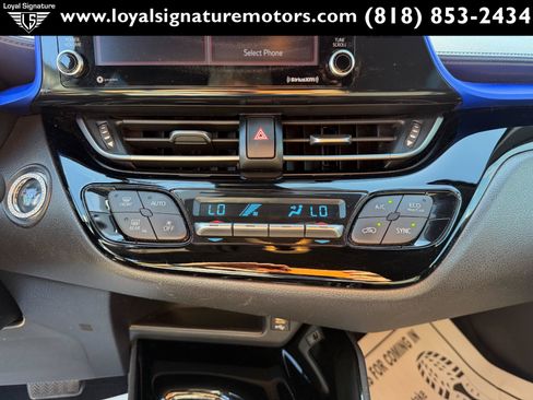 Used 2020 Toyota C-HR XLE FWD image 22