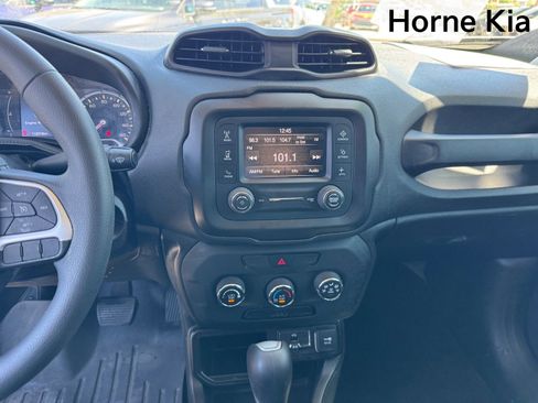 Used 2019 Jeep Renegade Sport FWD image 18