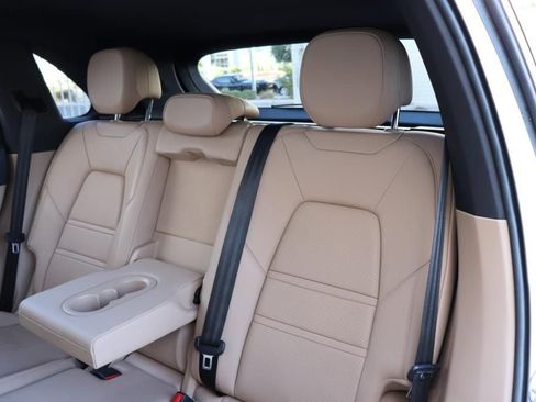 Used 2019 Porsche Cayenne image 21