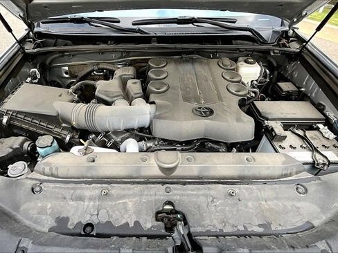 Used 2024 Toyota 4Runner TRD Off-Road image 10