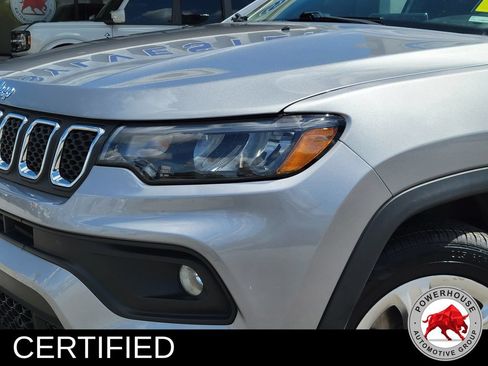 Used 2024 Jeep Compass Latitude AWD/4WD image 10