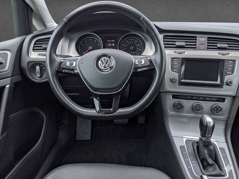 Used 2015 Volkswagen Golf S FWD image 5