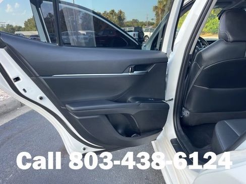 Used 2020 Toyota Camry SE FWD image 9