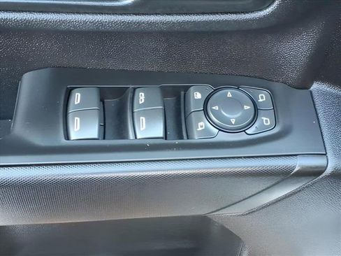 Used 2025 Chevrolet Silverado 2500 Custom w/ Custom Value Package image 19