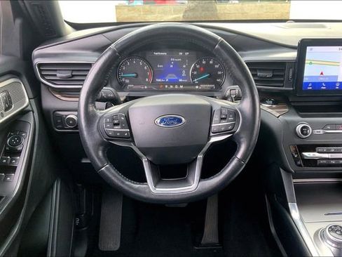 Used 2020 Ford Explorer Limited w/ Class III Trailer Tow Package image 5
