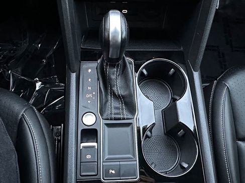 Used 2022 Volkswagen Atlas SE w/ Panoramic Sunroof Package image 16