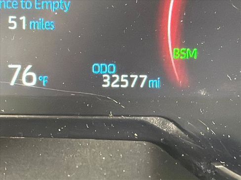 Used 2025 Toyota RAV4 XLE FWD image 27
