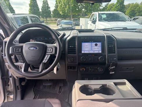 Used 2019 Ford F250 XL w/ STX Appearance Package AWD/4WD image 11