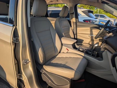 Used 2018 Ford Escape SEL AWD/4WD image 45