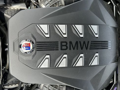 Used 2024 BMW ALPINA XB7 AWD/4WD image 14