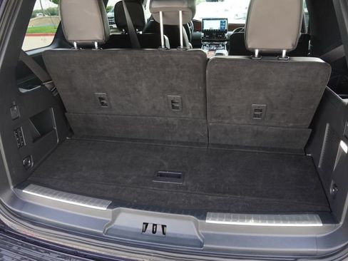 Used 2023 Lincoln Navigator Reserve AWD/4WD image 13