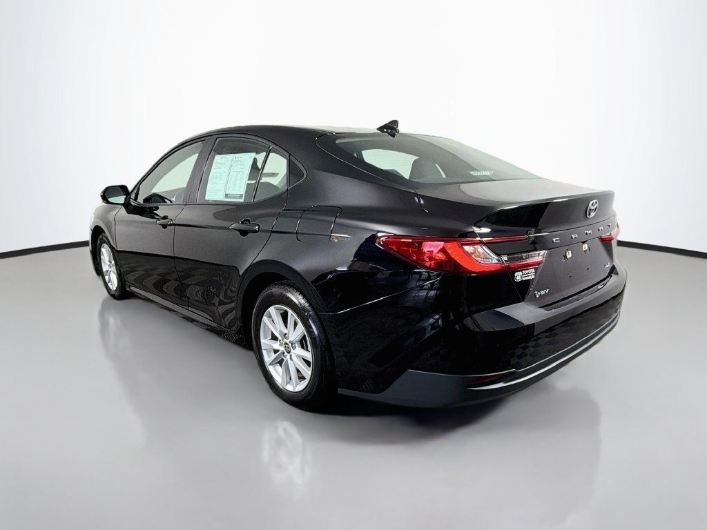 Used 2025 Toyota Camry LE FWD image 6