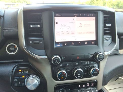 Used 2022 RAM 1500 Laramie AWD/4WD image 15