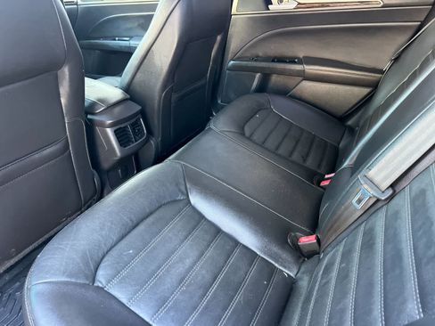 Used 2014 Ford Fusion SE w/ Equipment Group 202A image 5