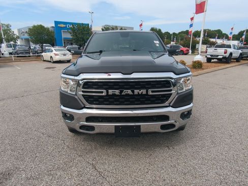 Used 2022 RAM 1500 Big Horn AWD/4WD image 3