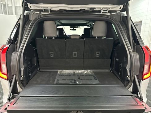 Used 2025 Ford Expedition Tremor AWD/4WD image 39